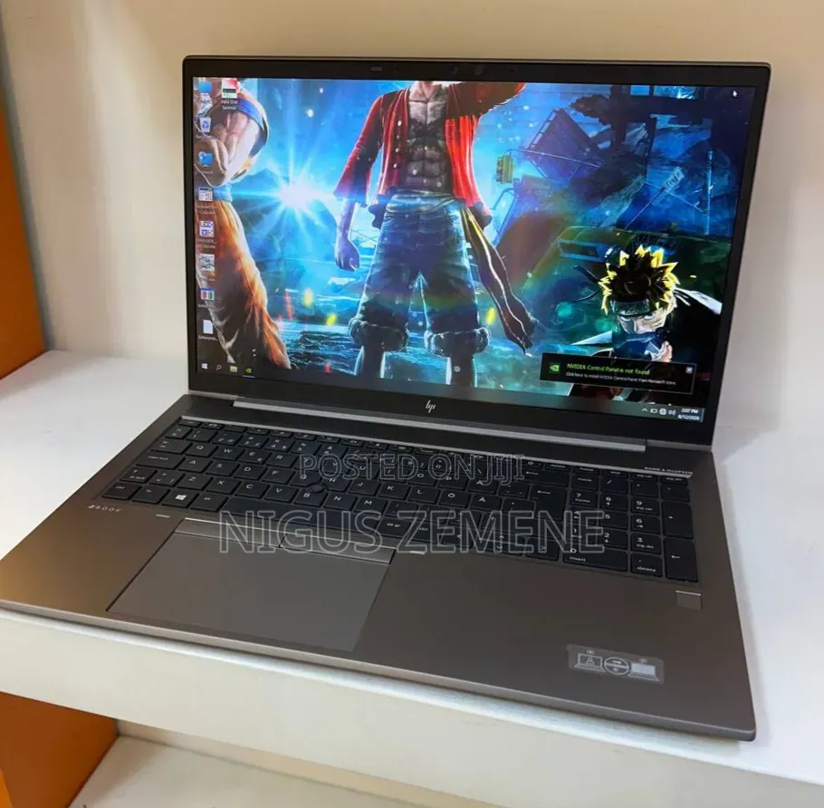 New Laptop HP ZBook Firefly G8 16GB Intel Core i7 SSD 512GB