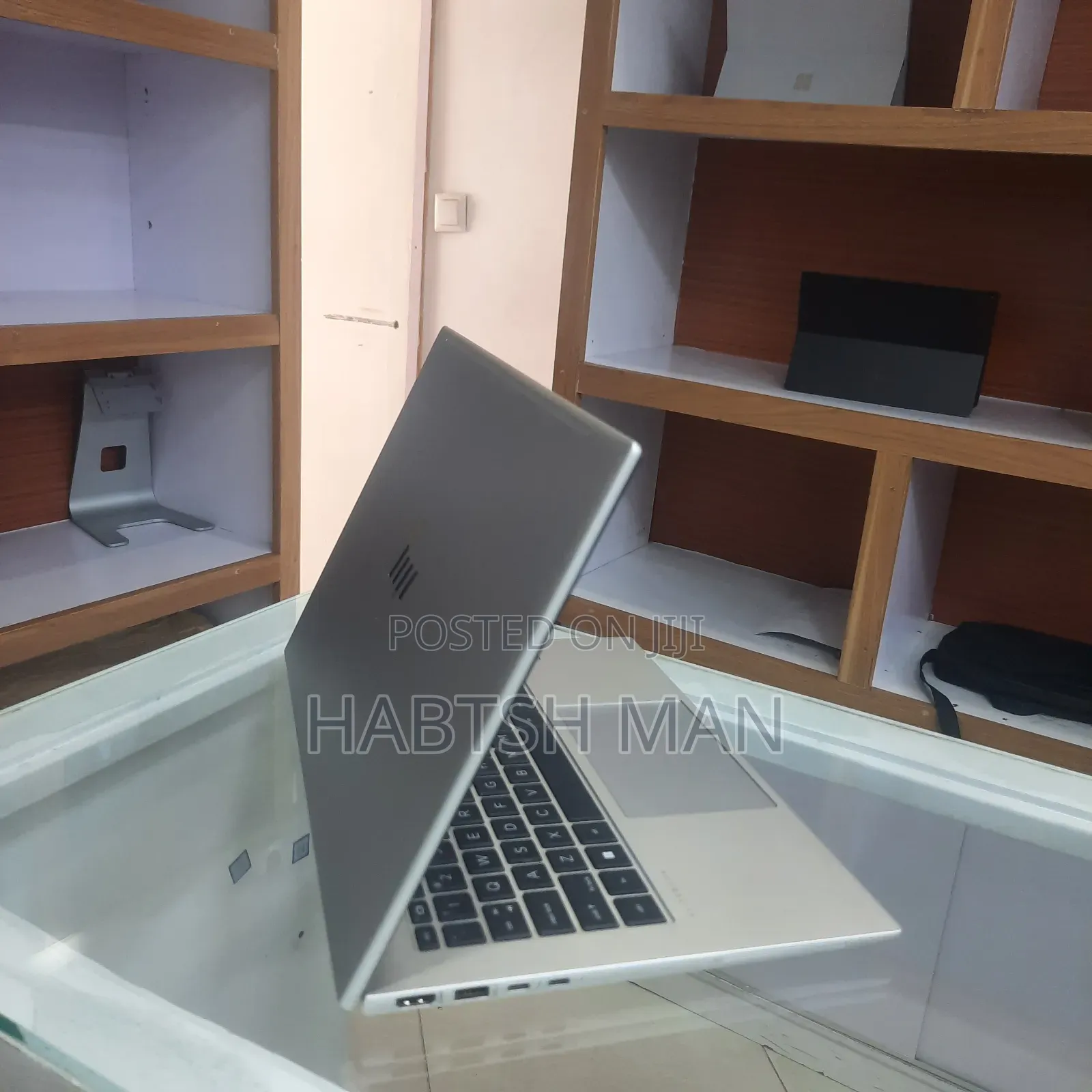 New Laptop HP EliteBook 840 G10 16GB Intel Core i7 SSD 512GB