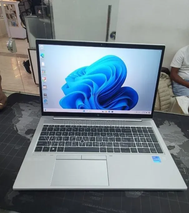 New Laptop HP EliteBook 850 G8 16GB Intel Core i7 SSD 512GB
