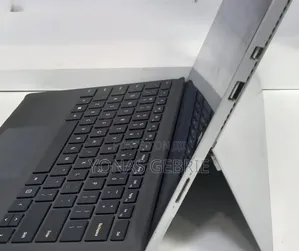 New Laptop Microsoft Surface 8GB Intel Core i7 SSD 256GB