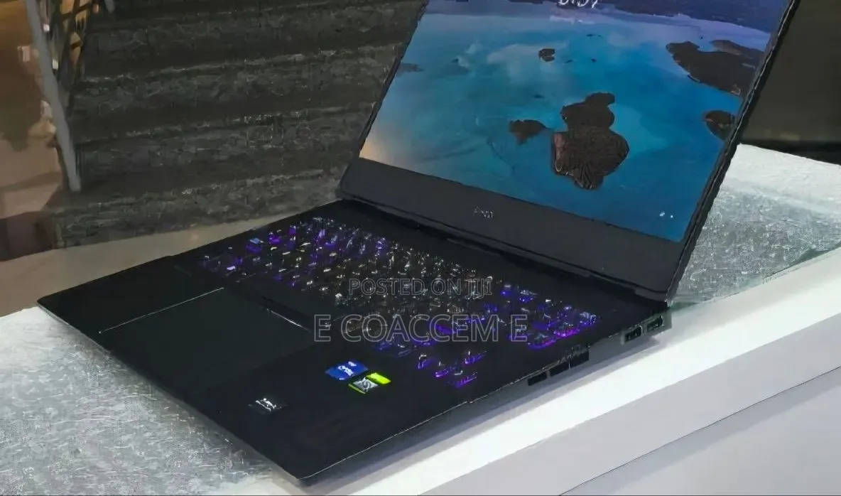 New Laptop HP 16GB Intel Core i7 SSD 512GB