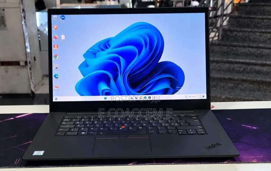 New Laptop Lenovo 16GB Intel Core i7 SSD 512GB
