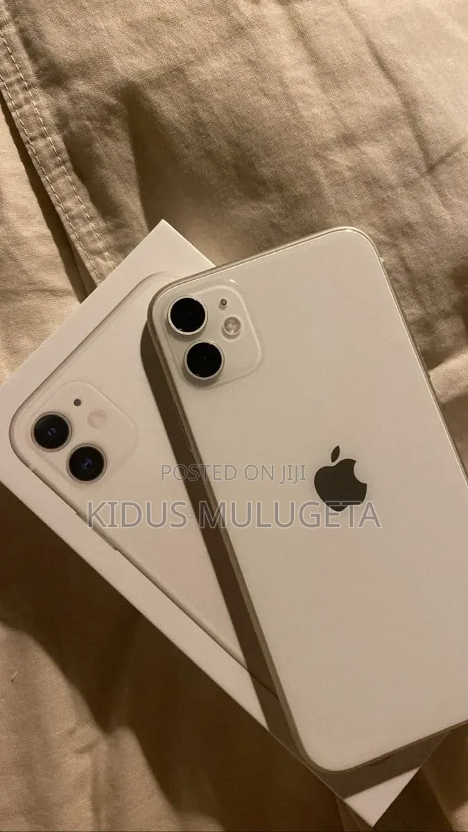 Apple iPhone 11 64 GB Silver