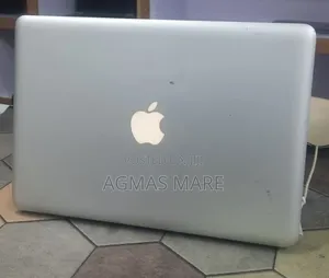 New Laptop Apple MacBook Pro 2009 4GB Intel Core 2 Duo HDD 500GB