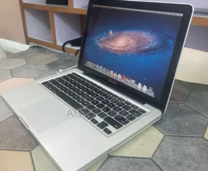 New Laptop Apple MacBook Pro 2009 4GB Intel Core 2 Duo HDD 500GB