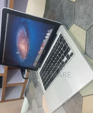 New Laptop Apple MacBook Pro 2009 4GB Intel Core 2 Duo HDD 500GB