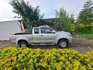 Toyota Hilux 2.5 D-4D 2008 Silver