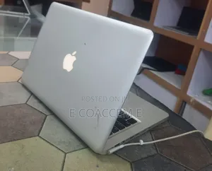 Laptop Apple MacBook 4GB HDD 500GB