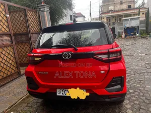 Toyota Raize 2022 Red