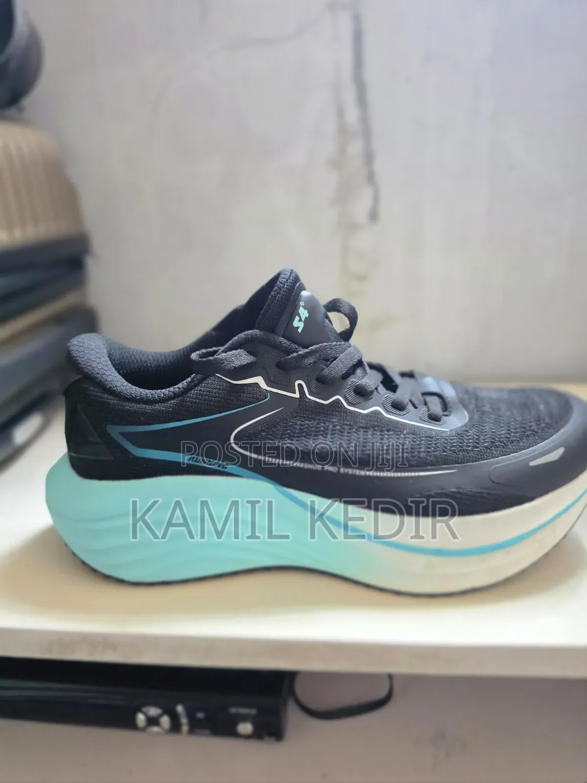 Running Shoe