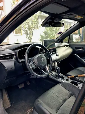 Toyota Corolla Cross L 2023 Black
