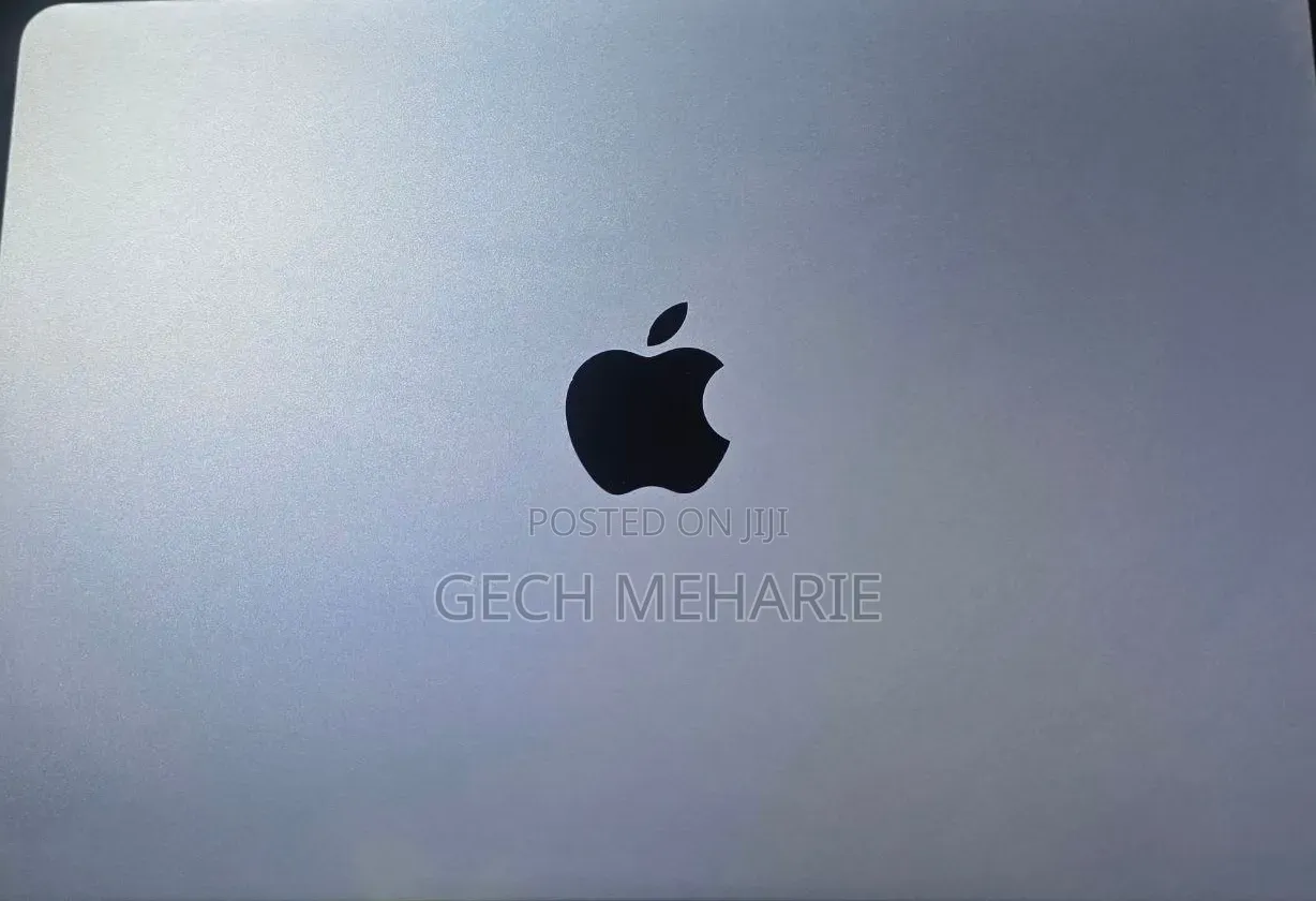 New Laptop Apple MacBook Air 2024 M3 8GB Apple M3 SSD 256GB