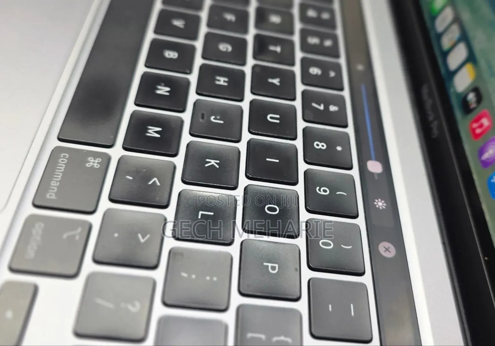 New Laptop Apple MacBook Pro 2020 M1 16GB Apple M1 SSD 1T