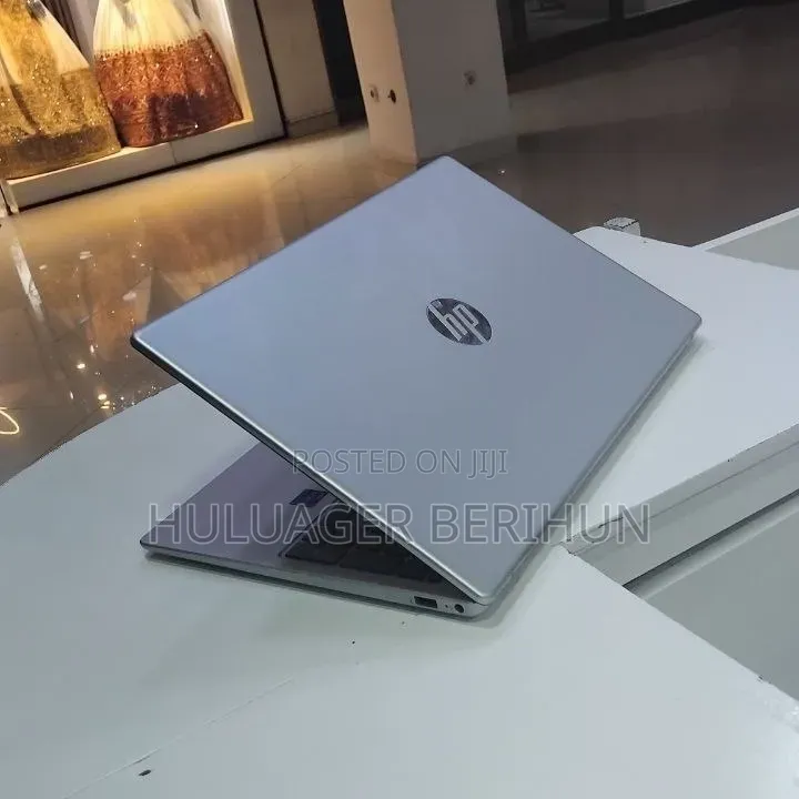 New Laptop HP Stream Notebook 16GB Intel Core i7 SSD 1T