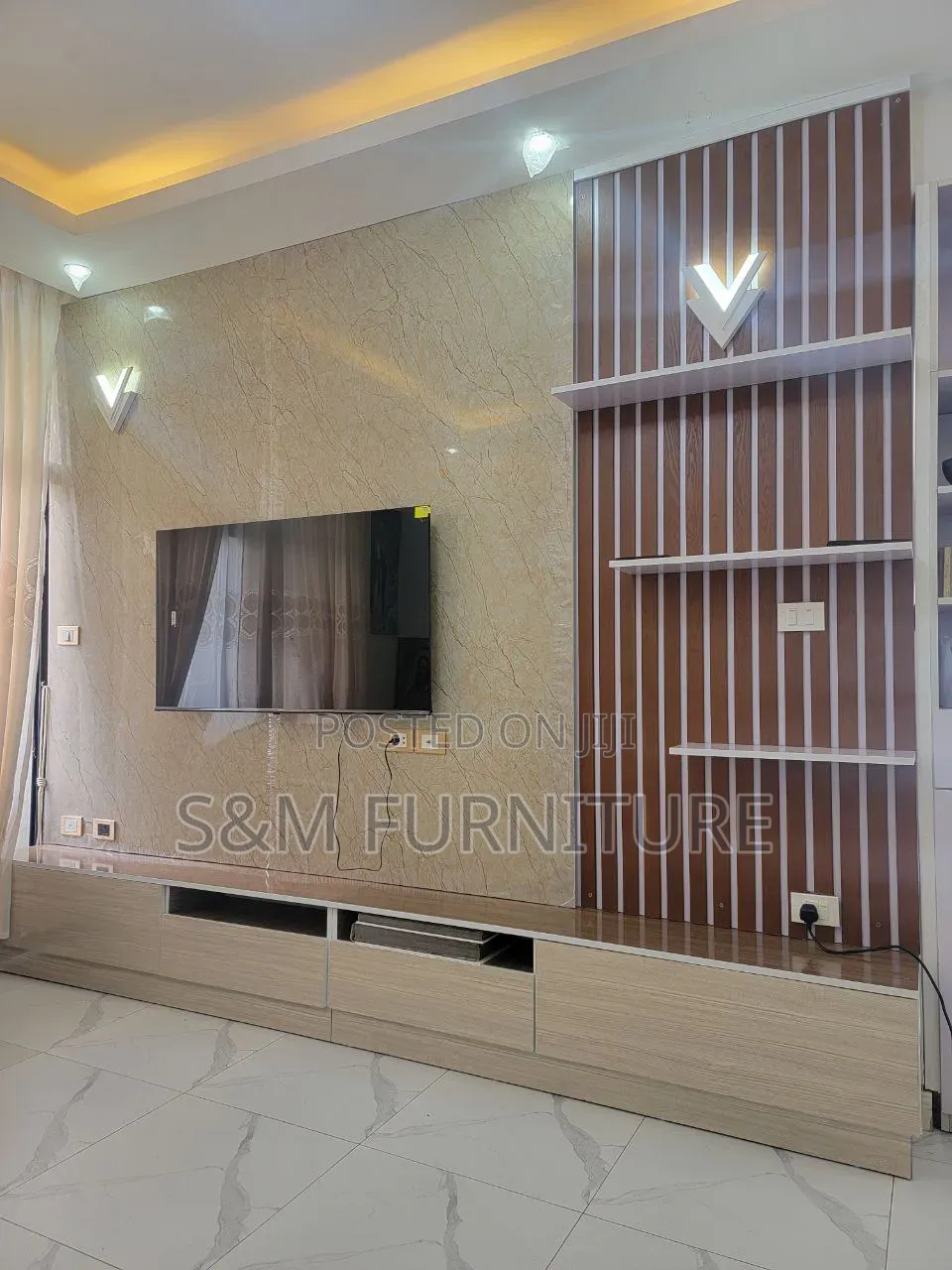 Composed TV Stand Priced Per Square Meter. ቲቪ ስታንድ በካሬ