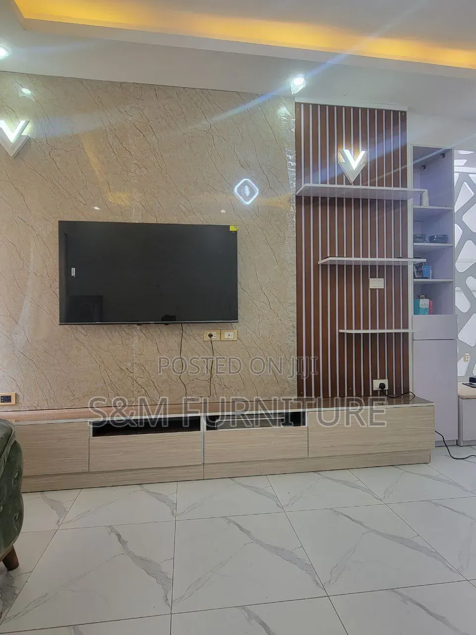 Composed TV Stand Priced Per Square Meter. ቲቪ ስታንድ በካሬ