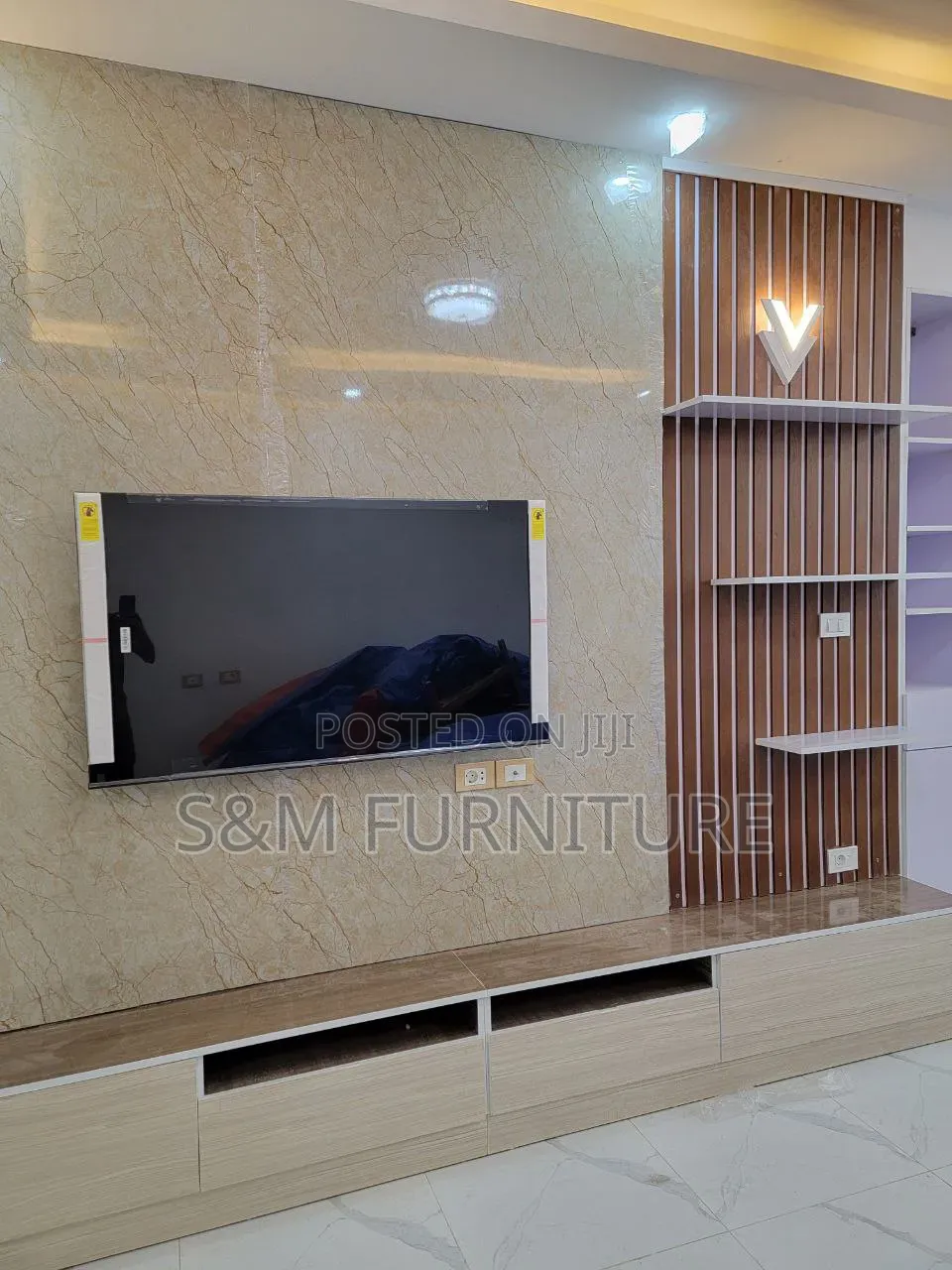 Composed TV Stand Priced Per Square Meter. ቲቪ ስታንድ በካሬ