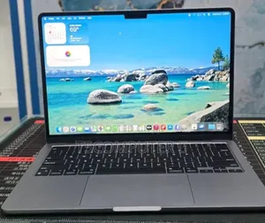 New Laptop Apple MacBook Air 2022 M2 16GB Apple M2 SSD 256GB