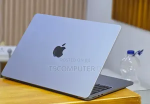 New Laptop Apple MacBook Air 2022 M2 16GB Apple M2 SSD 256GB