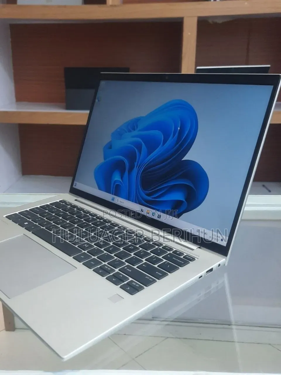 New Laptop HP EliteBook 840 G10 16GB Intel Core i7 SSD 512GB