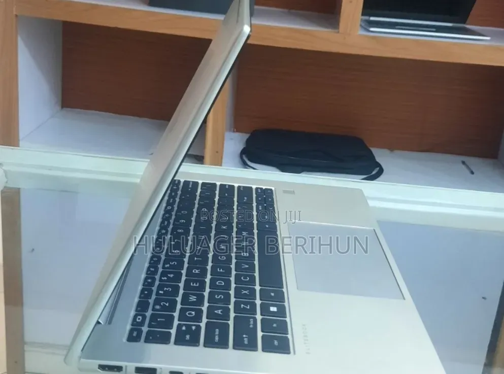 New Laptop HP EliteBook 840 G10 16GB Intel Core i7 SSD 512GB