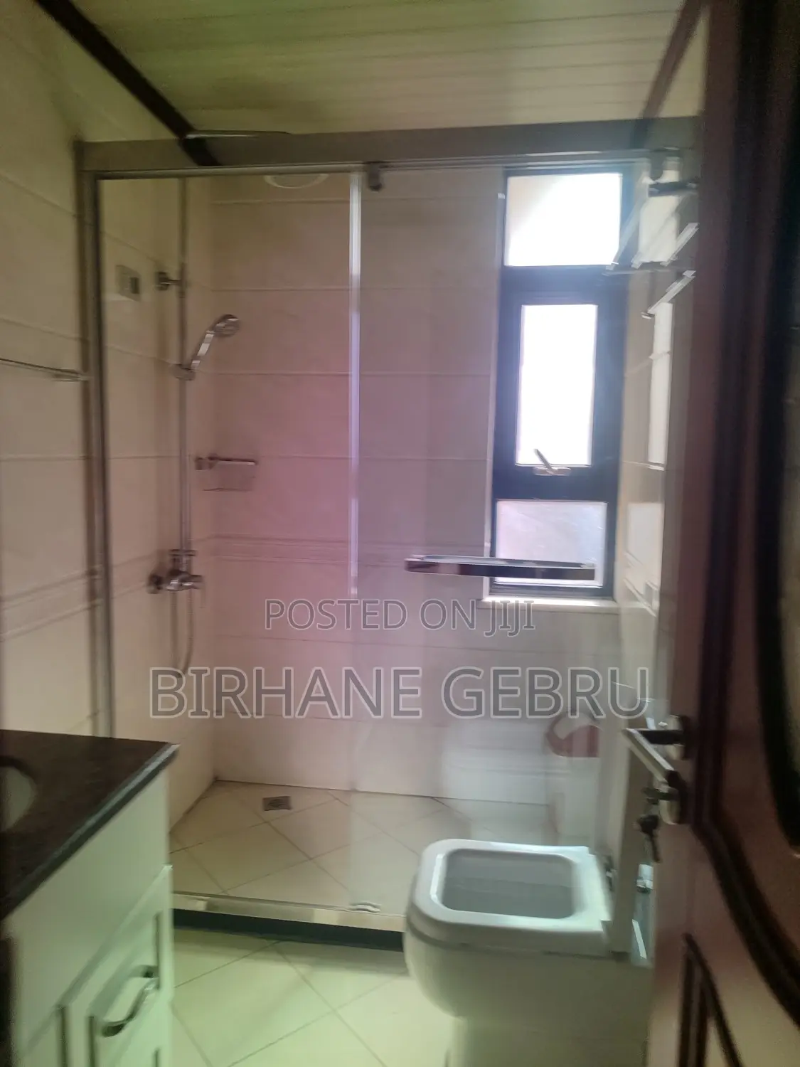 Furnished 5bdrm House in G+1, Bole for rent