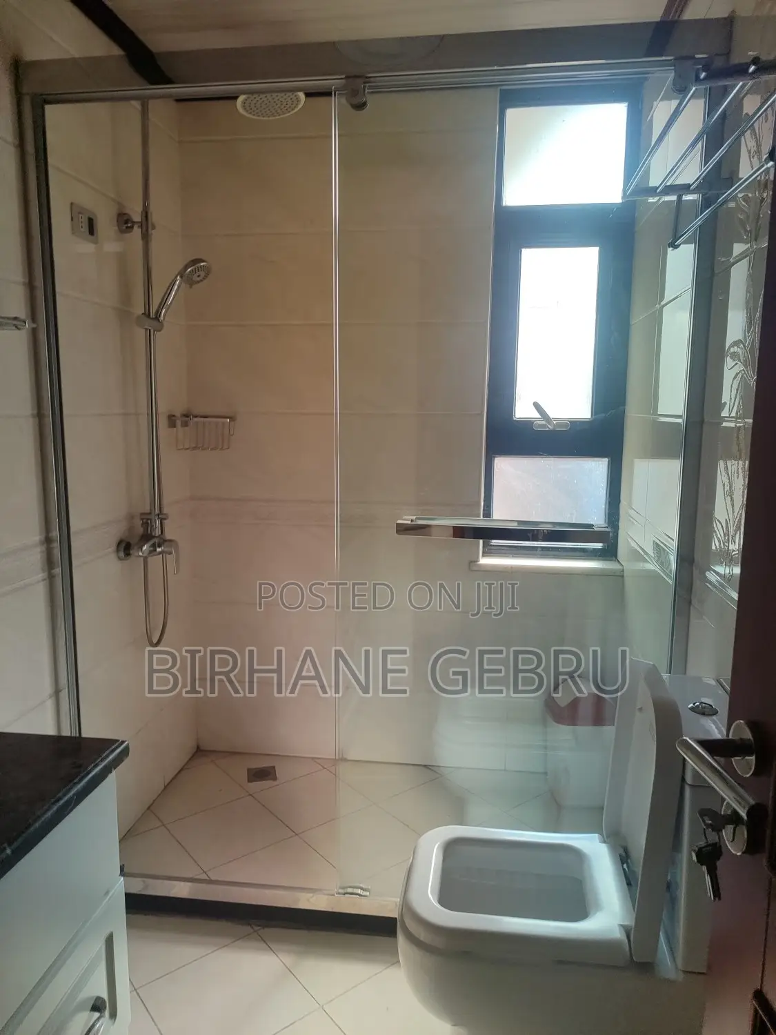 Furnished 5bdrm House in G+1, Bole for rent