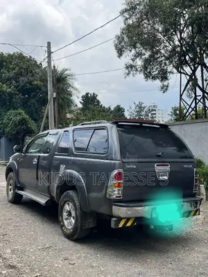 Toyota Hilux 2008 Black