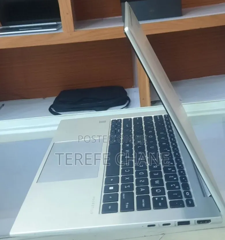 New Laptop HP EliteBook 840 10 16GB Intel Core i7 SSD 512GB
