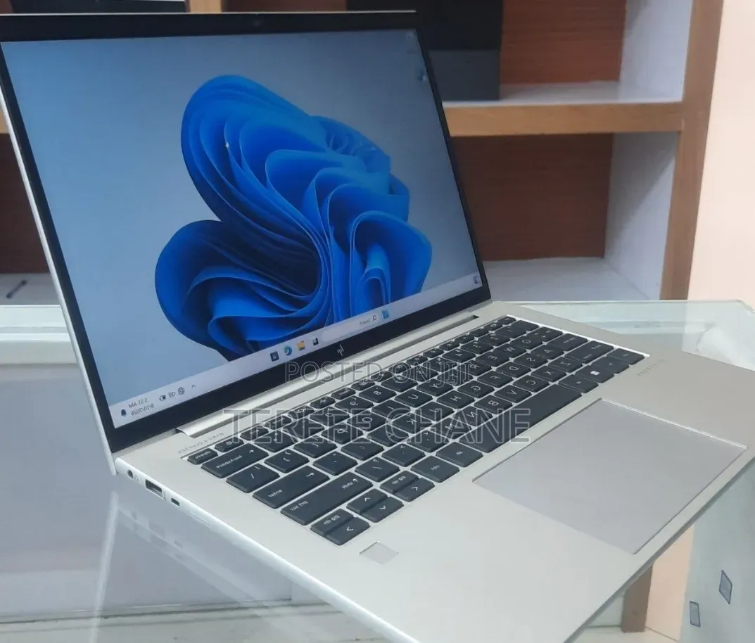 New Laptop HP EliteBook 840 10 16GB Intel Core i7 SSD 512GB