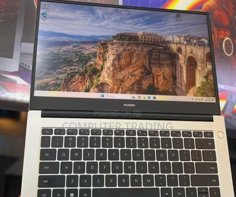 New Laptop Huawei 16GB Intel Core i7 SSD 512GB