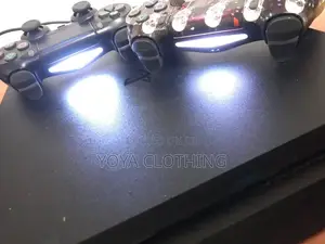 Play Station 4