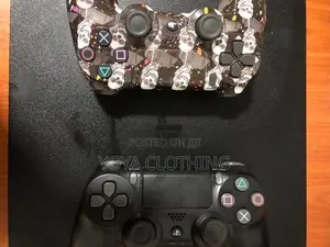 Play Station 4
