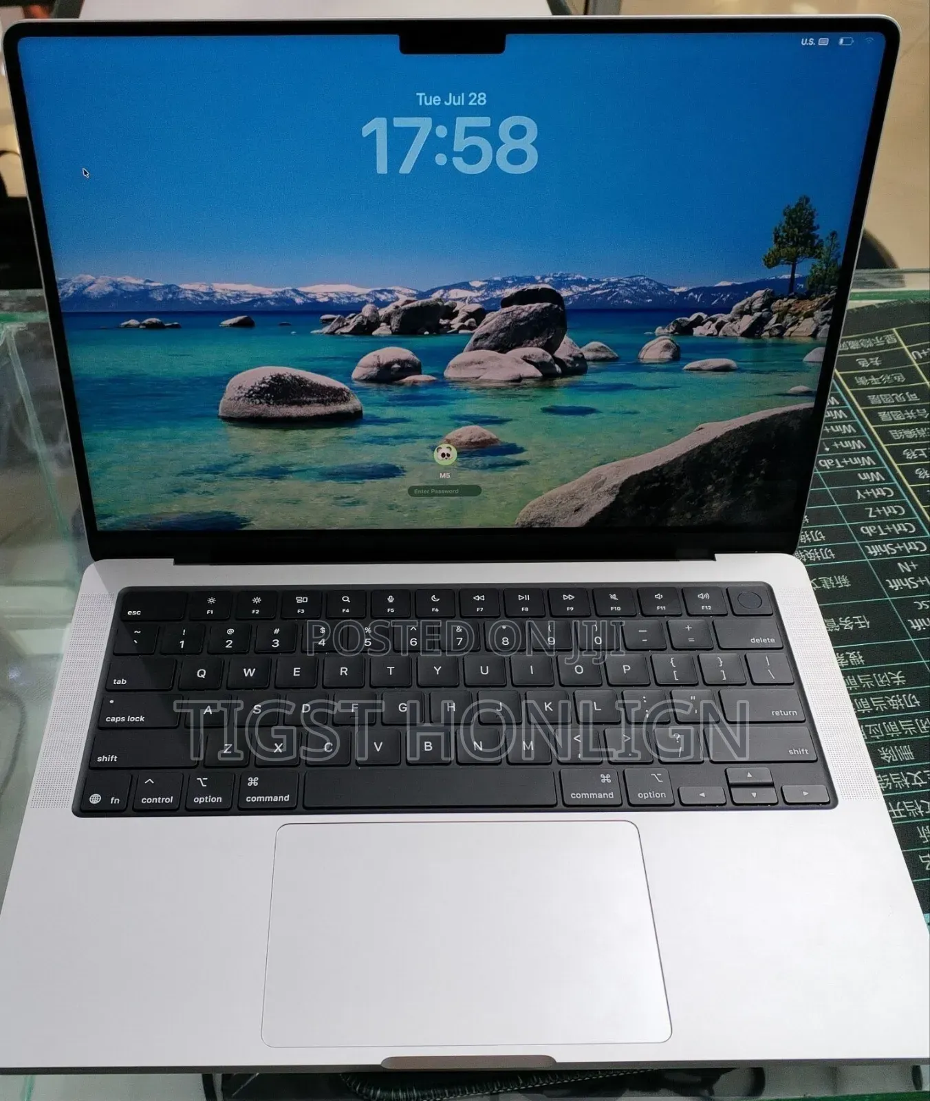 New Laptop Apple MacBook Pro 16GB Apple M5 SSD 512GB