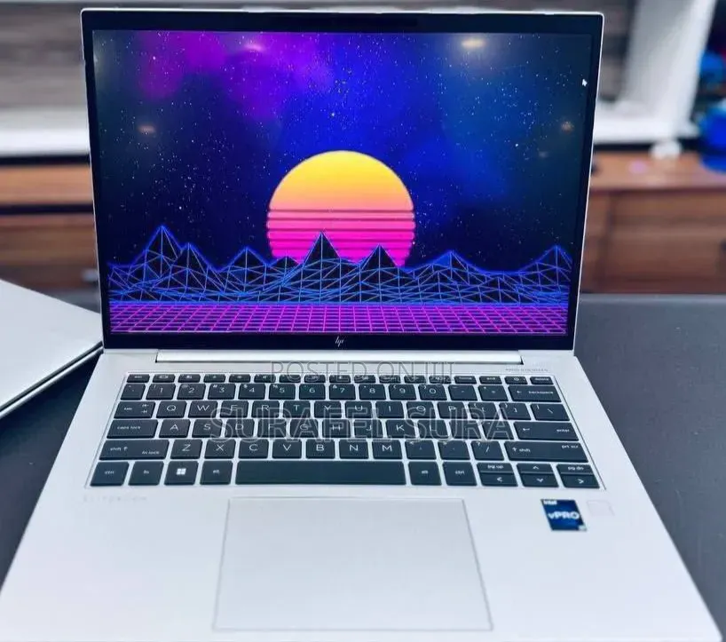 New Laptop HP EliteBook 830 16GB Intel Core i5 SSD 512GB