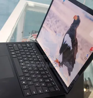 New Laptop Microsoft Surface 8GB Intel Core i5 SSD 256GB