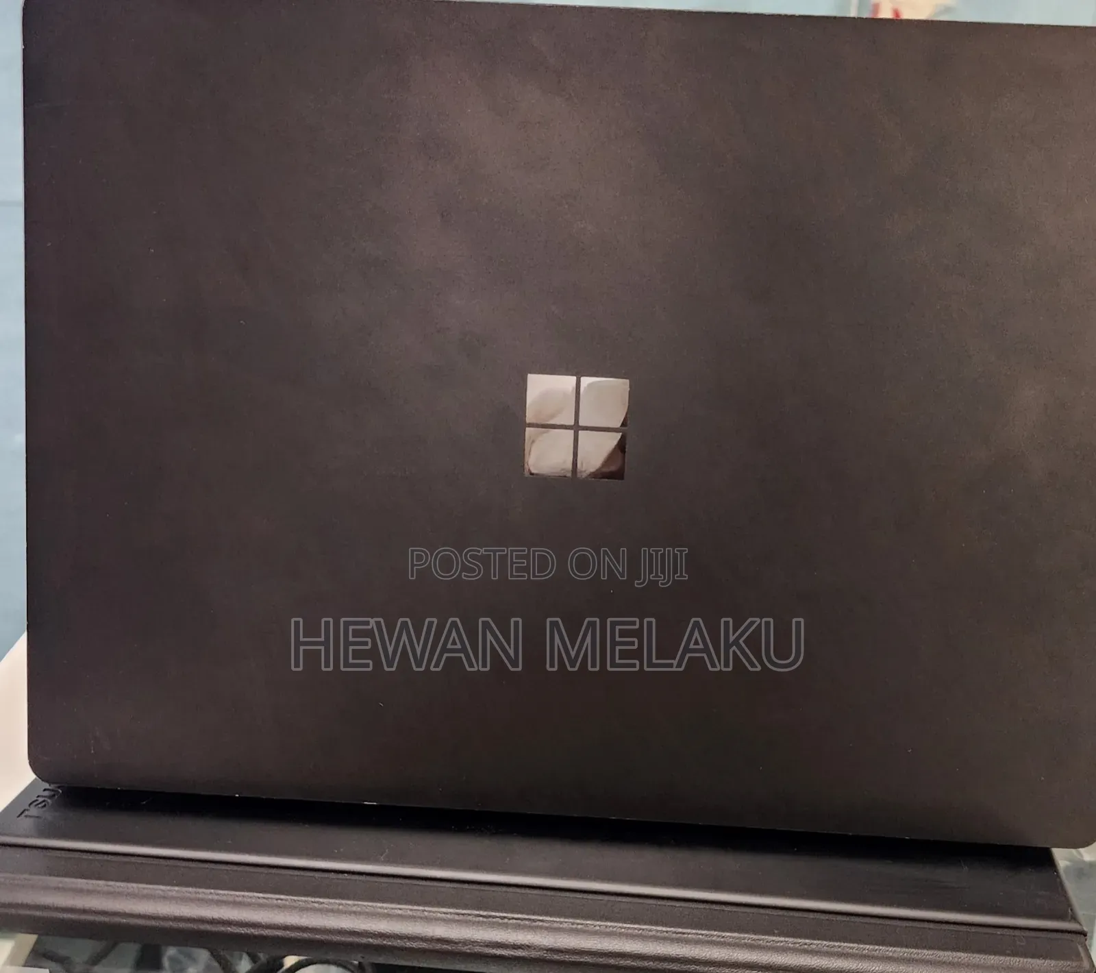 New Laptop Microsoft Surface 8GB Intel Core i5 SSD 256GB