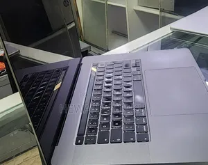 New Laptop Apple MacBook Pro 2019 16GB Intel Core i7 SSD 512GB