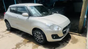 Suzuki Swift 2022 Silver