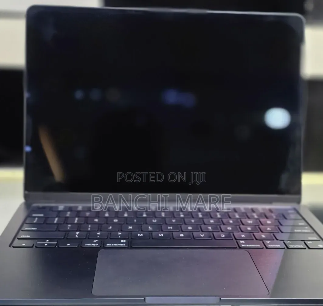 New Laptop Apple MacBook Air 2024 M3 8GB Apple M3 SSD 256GB