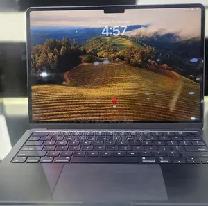 New Laptop Apple MacBook Air 2024 M3 8GB Apple M3 SSD 256GB