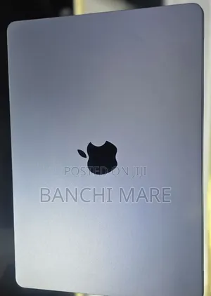 New Laptop Apple MacBook Air 2024 M3 8GB Apple M3 SSD 256GB