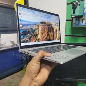 New Laptop HP EliteBook 830 8GB Intel Core i5 SSD 512GB
