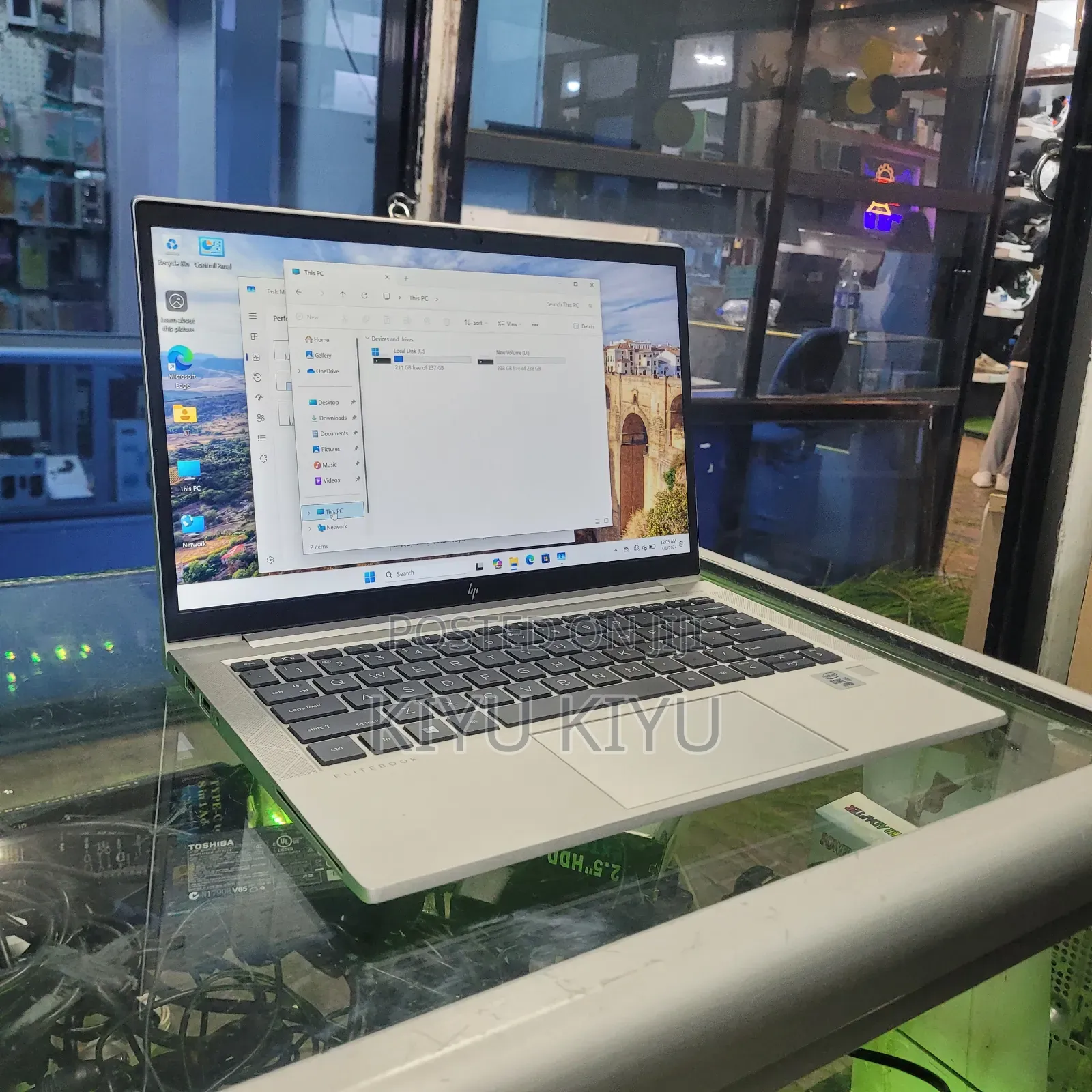 New Laptop HP EliteBook 830 8GB Intel Core i5 SSD 512GB