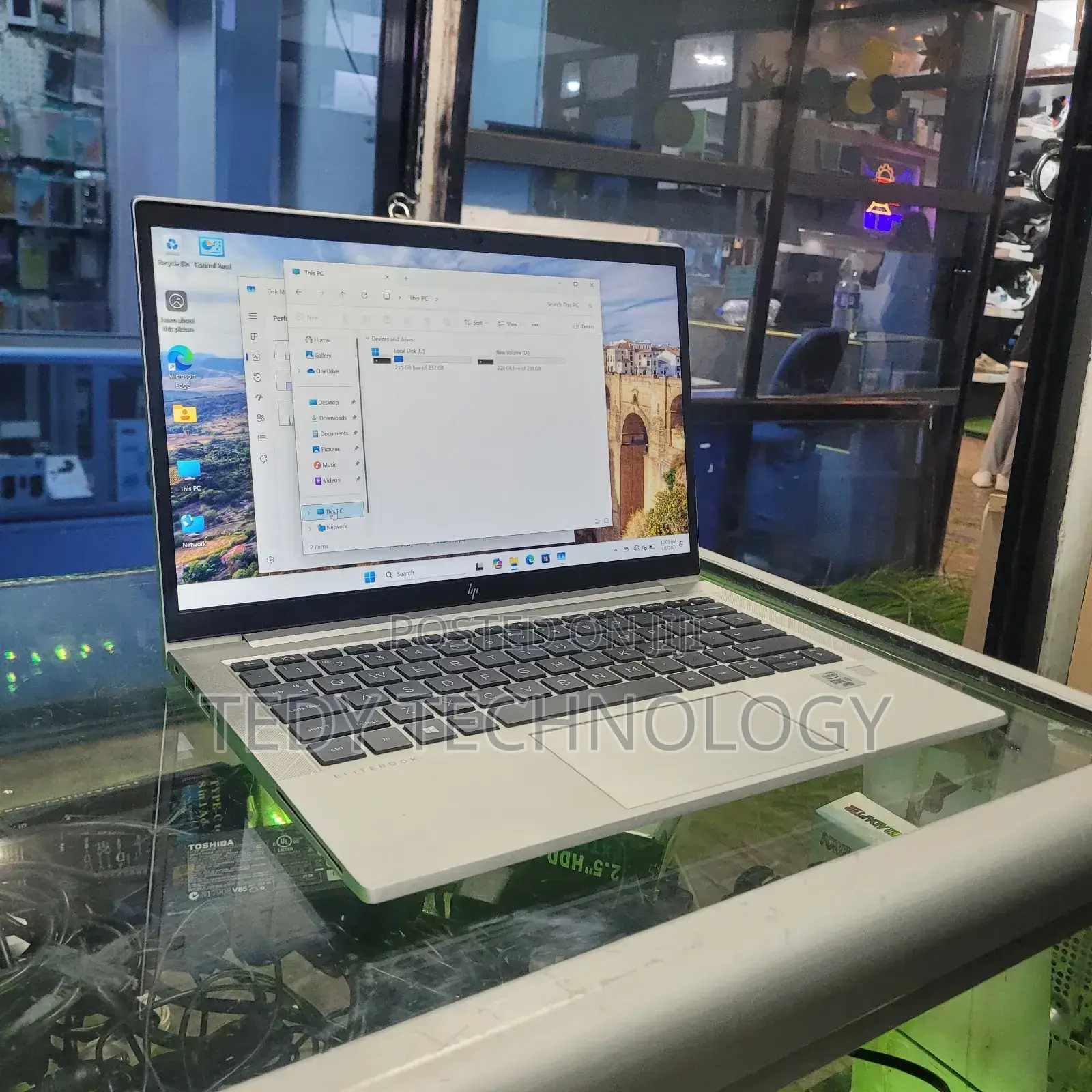 New Laptop HP EliteBook 830 8GB Intel Core i5 SSD 512GB