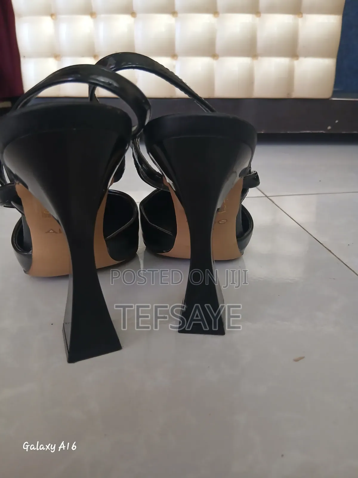 ALDO Pillow Walk