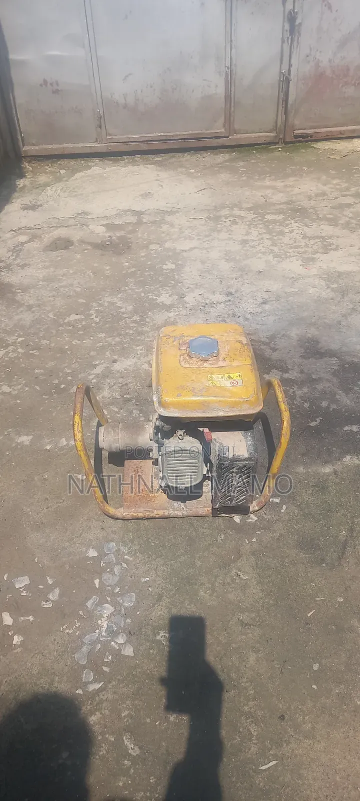 Original Japan Concrete Vibrator Machine Robins