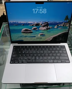New Laptop Apple MacBook Pro 2025 M5 16GB Apple M5 SSD 512GB
