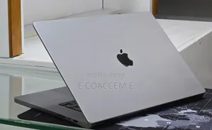 New Laptop Apple MacBook 64GB SSD 1T