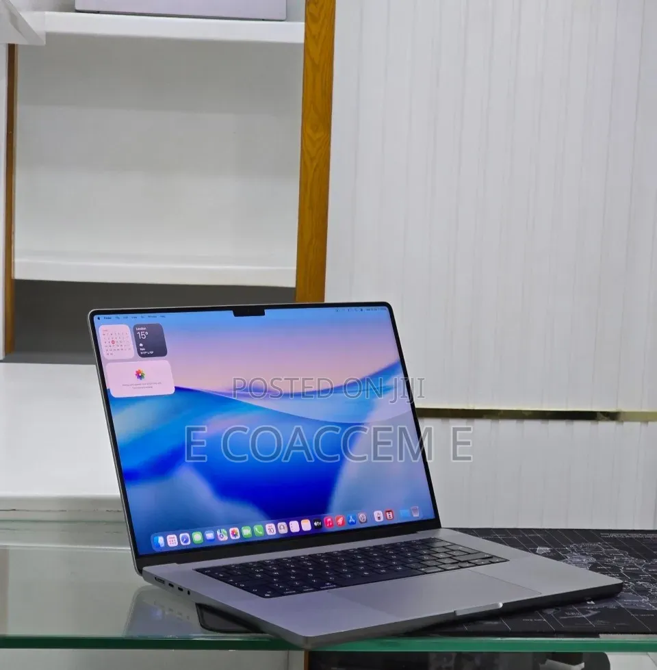 New Laptop Apple MacBook 64GB SSD 1T